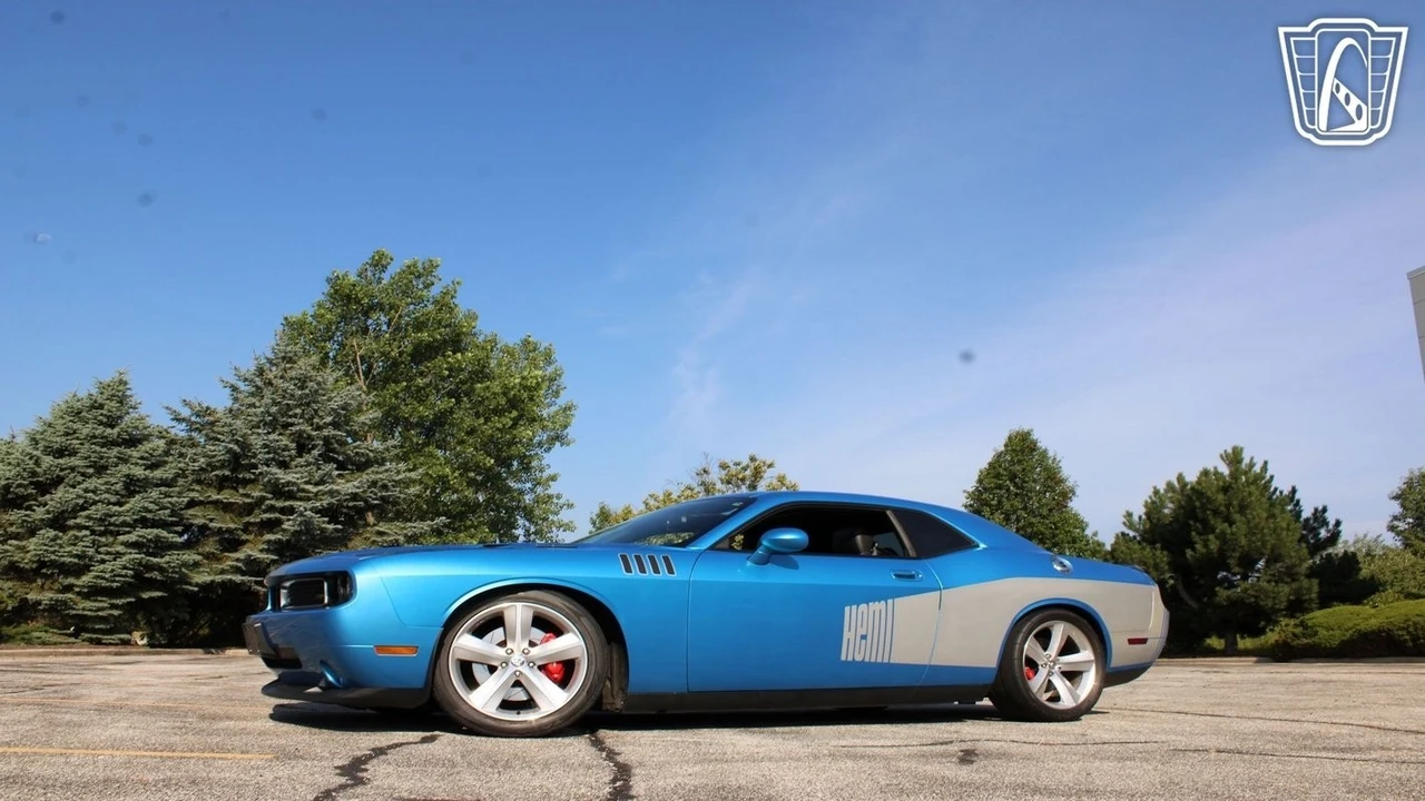 2010 Dodge Challenger SRT8 & 392 3rd Gen - Image 3 of 12