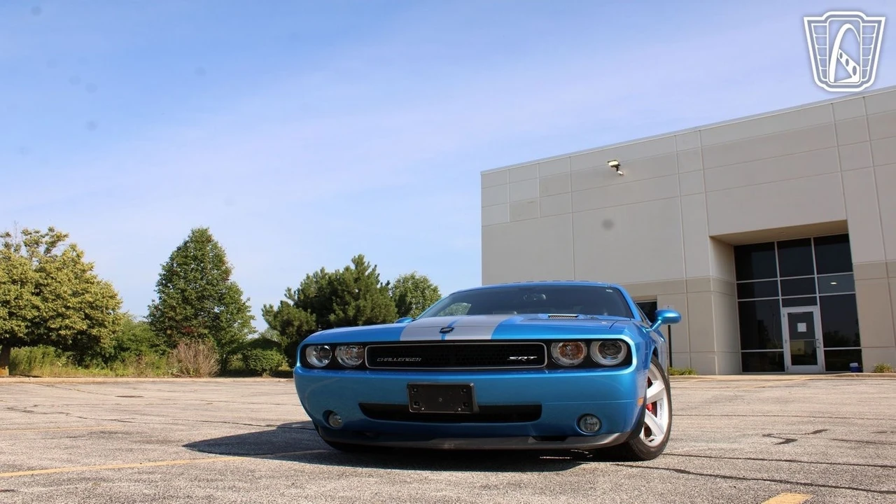 2010 Dodge Challenger SRT8 & 392 3rd Gen - Image 7 of 12