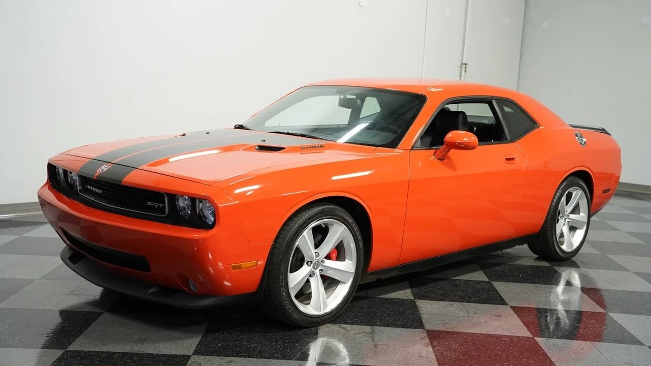 2010 Dodge Challenger SRT8 & 392 3rd Gen - Image 7 of 12