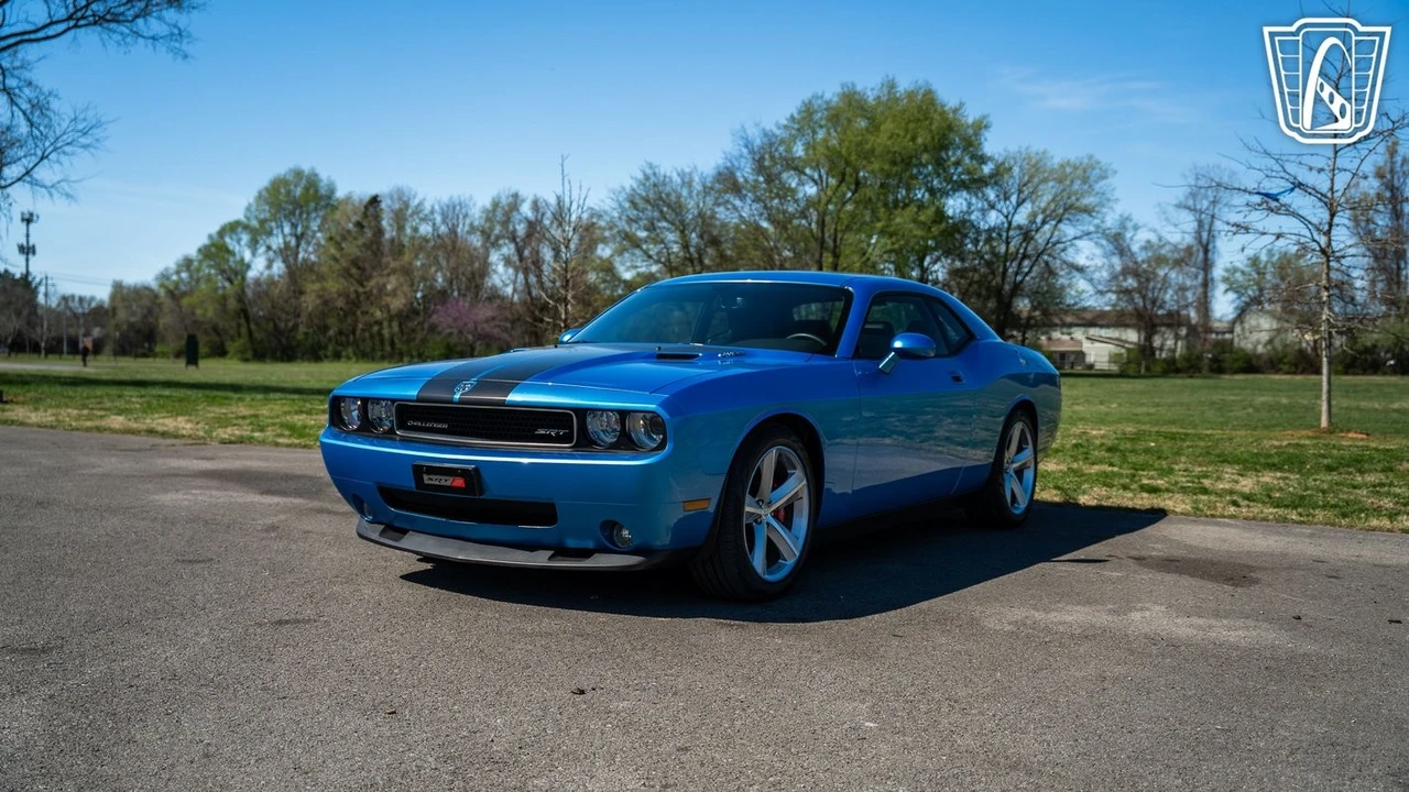 2010 Dodge Challenger SRT8 & 392 3rd Gen - Image 7 of 12