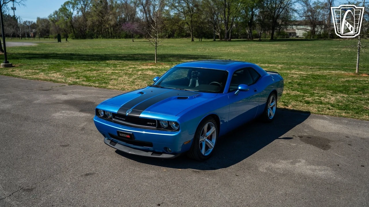 2010 Dodge Challenger SRT8 & 392 3rd Gen - Image 6 of 12
