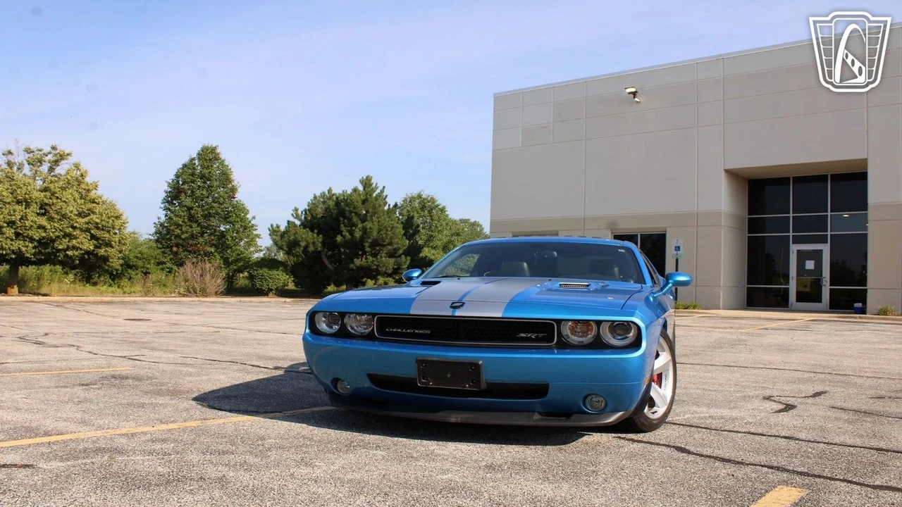 2010 Dodge Challenger SRT8 & 392 3rd Gen - Image 7 of 12