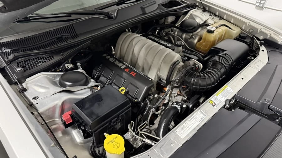 2010 Dodge Challenger SRT8 & 392 3rd Gen - Image 27 of 30