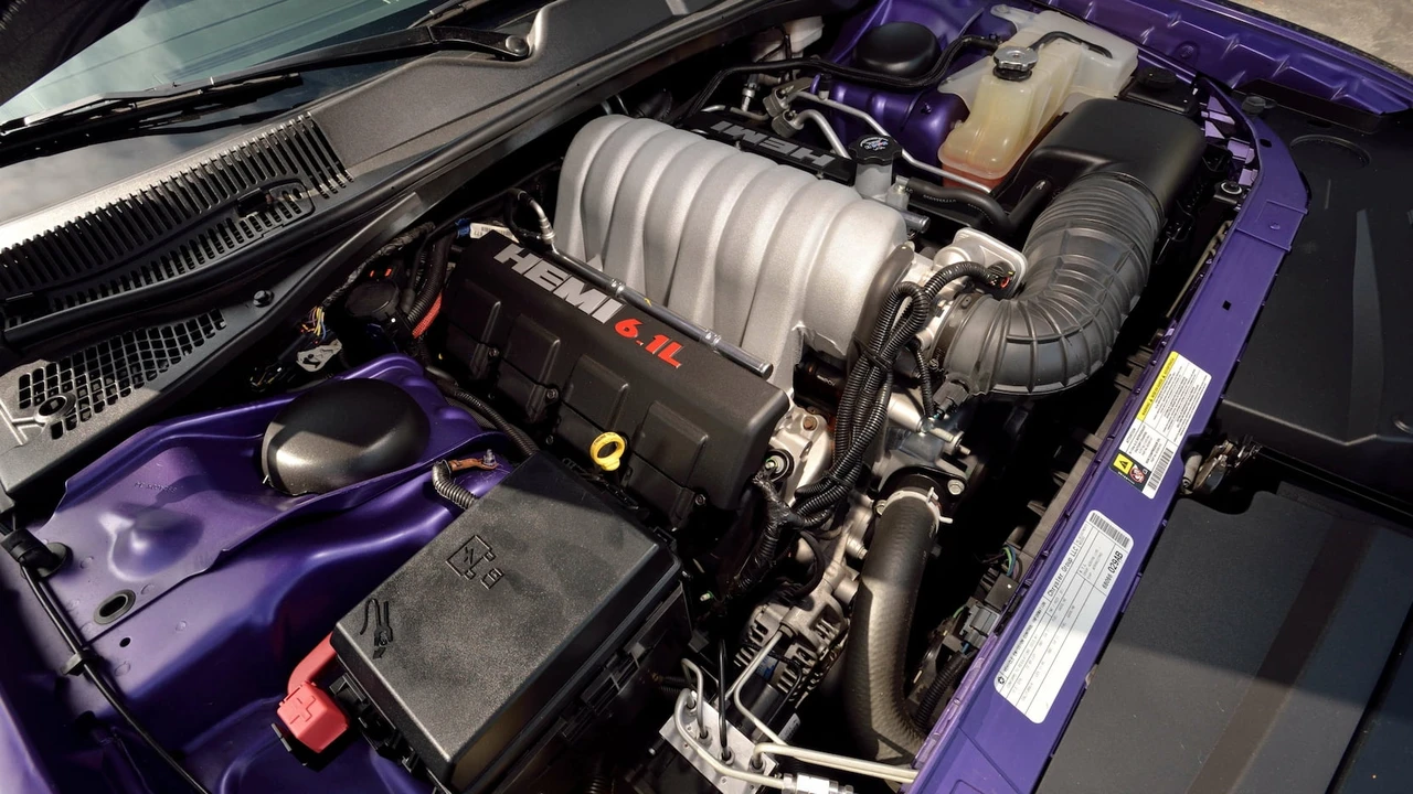 2010 Dodge Challenger SRT8 & 392 3rd Gen - Image 7 of 27
