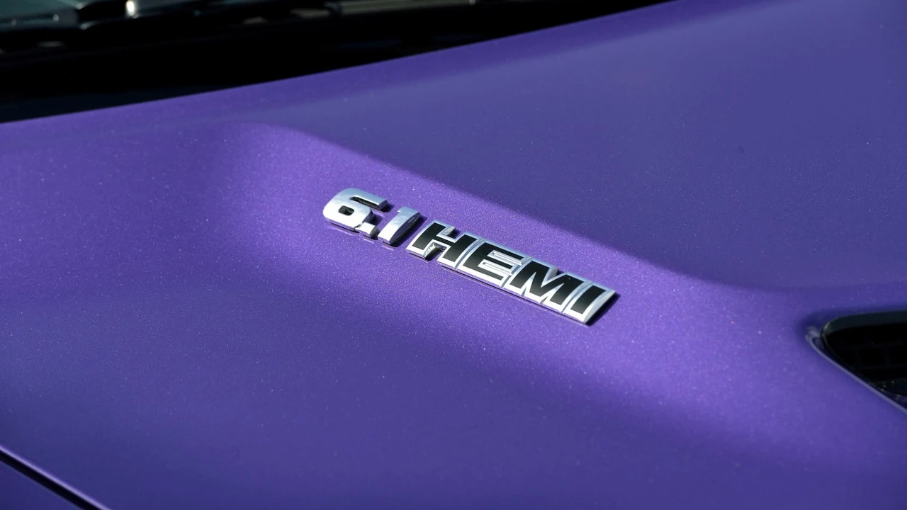 2010 Dodge Challenger SRT8 & 392 3rd Gen - Image 11 of 27