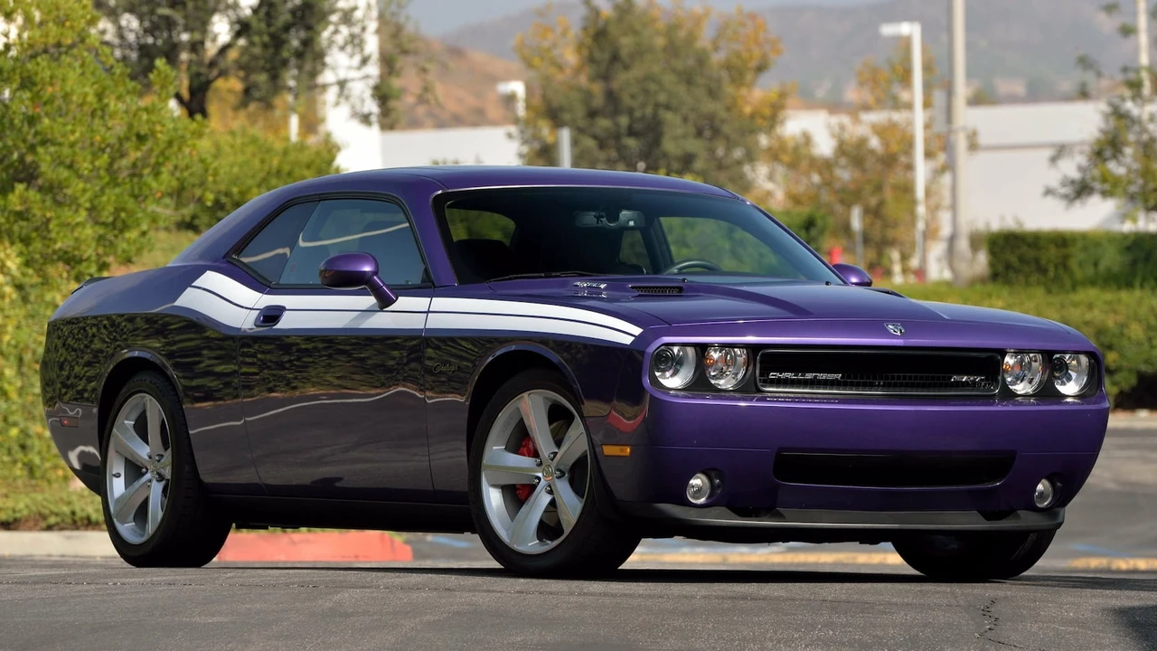 2010 Dodge Challenger SRT8 & 392 3rd Gen - Image 12 of 27