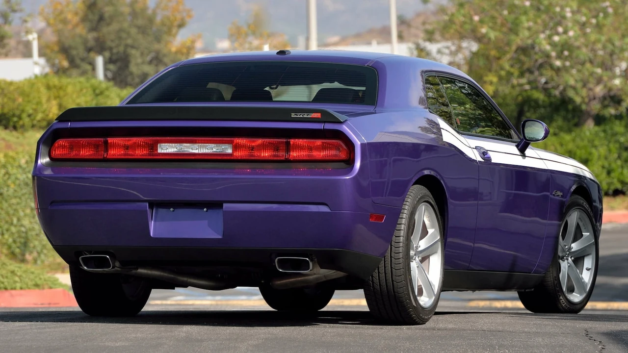 2010 Dodge Challenger SRT8 & 392 3rd Gen - Image 13 of 27