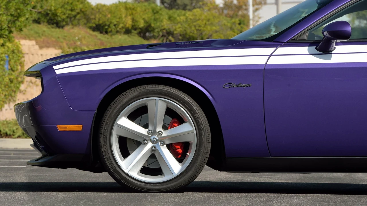 2010 Dodge Challenger SRT8 & 392 3rd Gen - Image 19 of 27