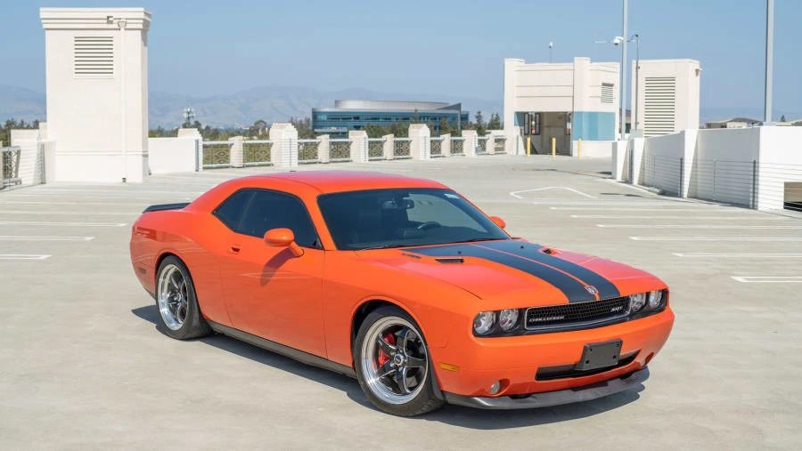 2010 Dodge Challenger SRT8 & 392 3rd Gen - Image 4 of 8
