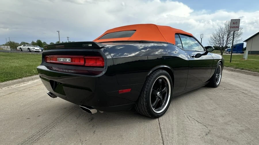 2010 Dodge Challenger SRT8 & 392 3rd Gen - Image 3 of 29