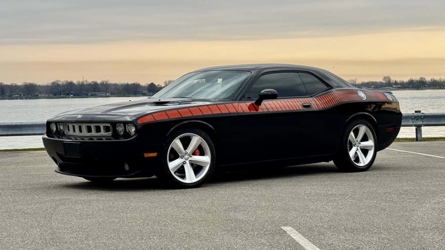 2010 Dodge Challenger SRT8 & 392 3rd Gen - Image 17 of 31