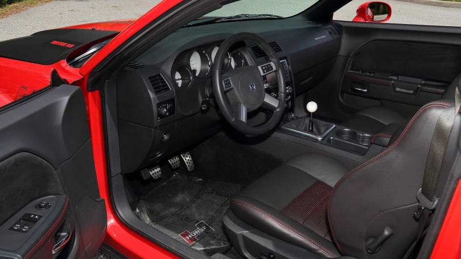 2010 Dodge Challenger SRT8 & 392 3rd Gen - Image 4 of 31