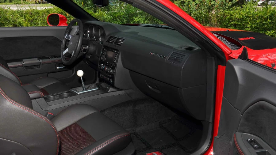 2010 Dodge Challenger SRT8 & 392 3rd Gen - Image 5 of 31