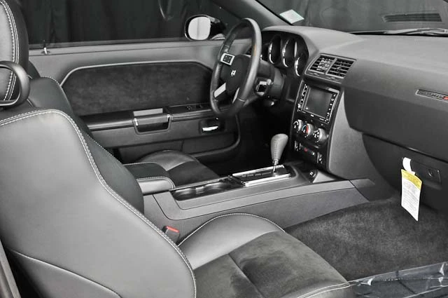 2010 Dodge Challenger SRT8 & 392 3rd Gen - Image 4 of 5