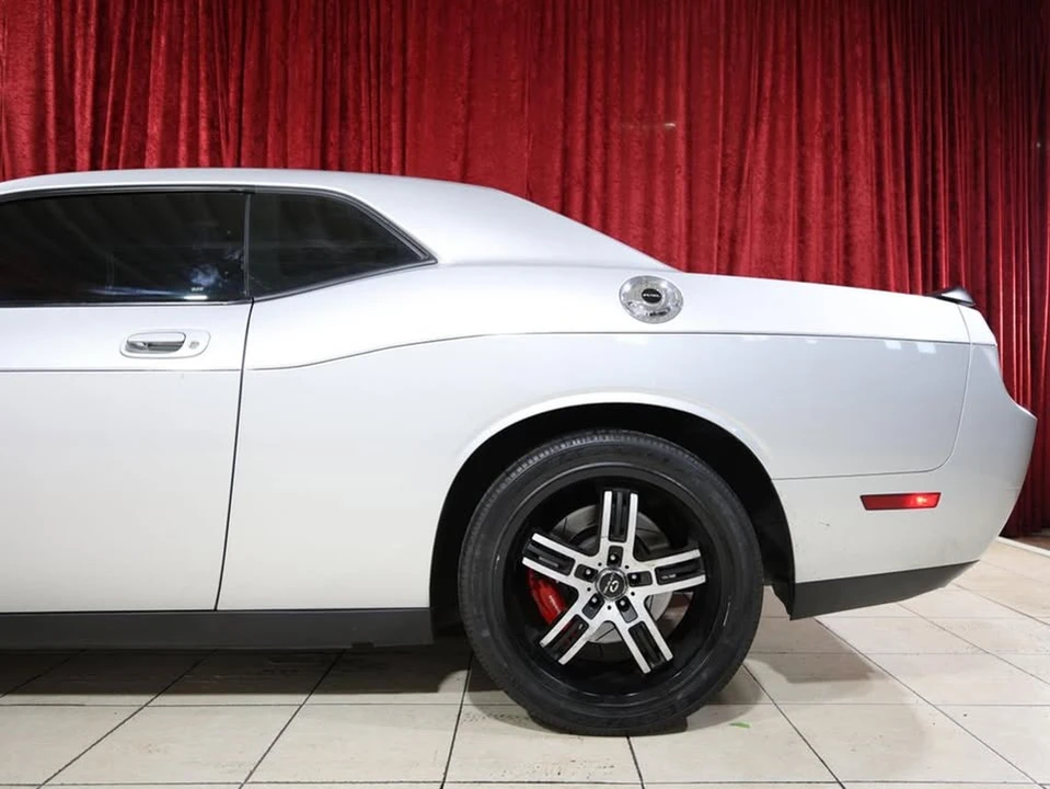 2010 Dodge Challenger SRT8 & 392 3rd Gen - Image 5 of 19