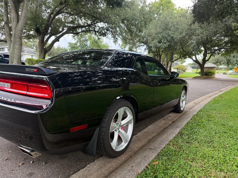 2010 Dodge Challenger SRT8 & 392 3rd Gen - Image 25 of 31