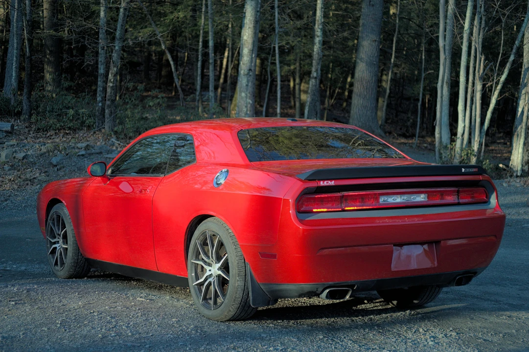 2010 Dodge Challenger SRT8 & 392 3rd Gen - Image 7 of 31
