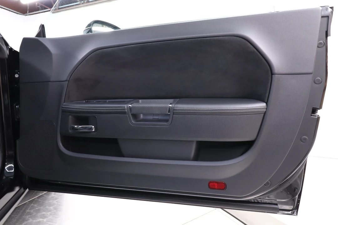 2010 Dodge Challenger SRT8 & 392 3rd Gen - Image 23 of 31