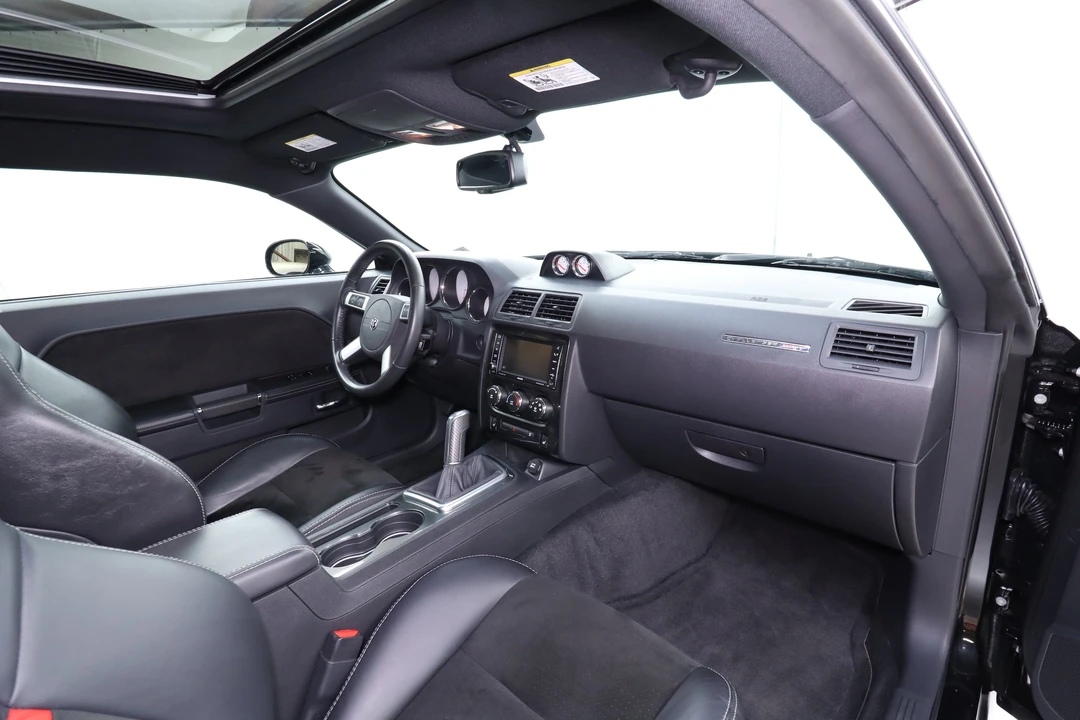 2010 Dodge Challenger SRT8 & 392 3rd Gen - Image 17 of 31