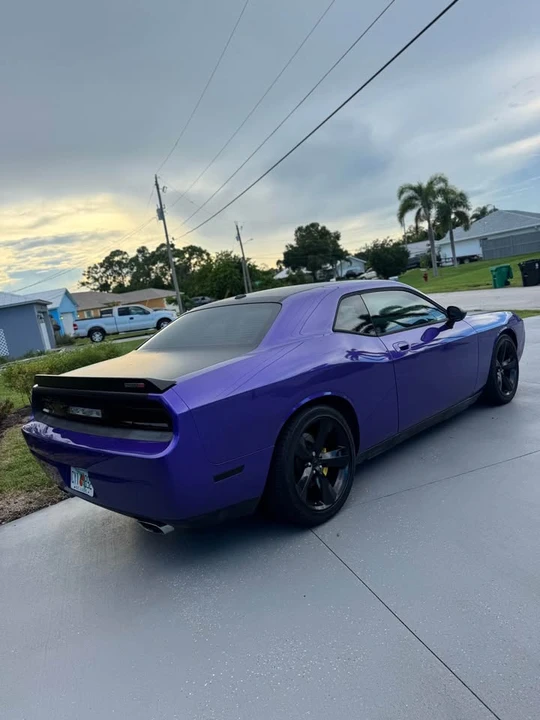 2010 Dodge Challenger SRT8 & 392 3rd Gen - Image 8 of 18