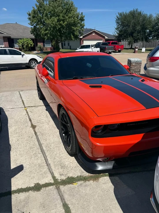 2010 Dodge Challenger SRT8 & 392 3rd Gen - Image 9 of 18
