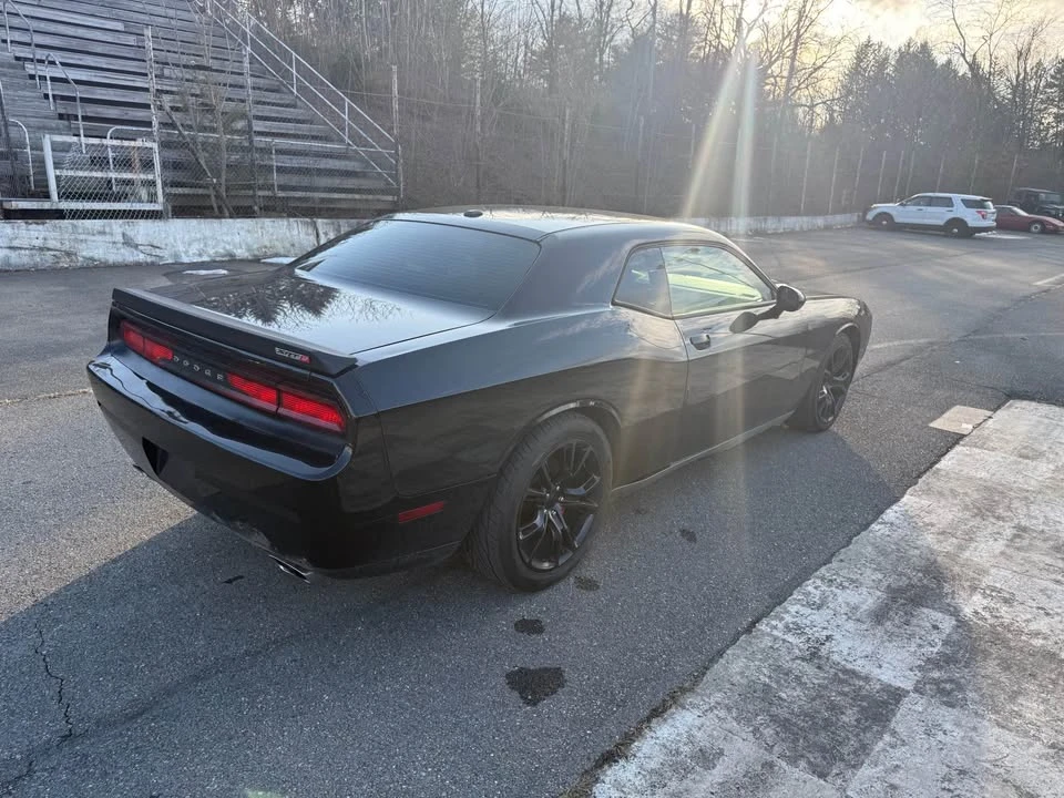 2010 Dodge Challenger SRT8 & 392 3rd Gen - Image 4 of 10