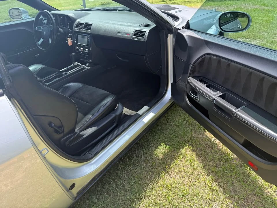 2010 Dodge Challenger SRT8 & 392 3rd Gen - Image 8 of 11