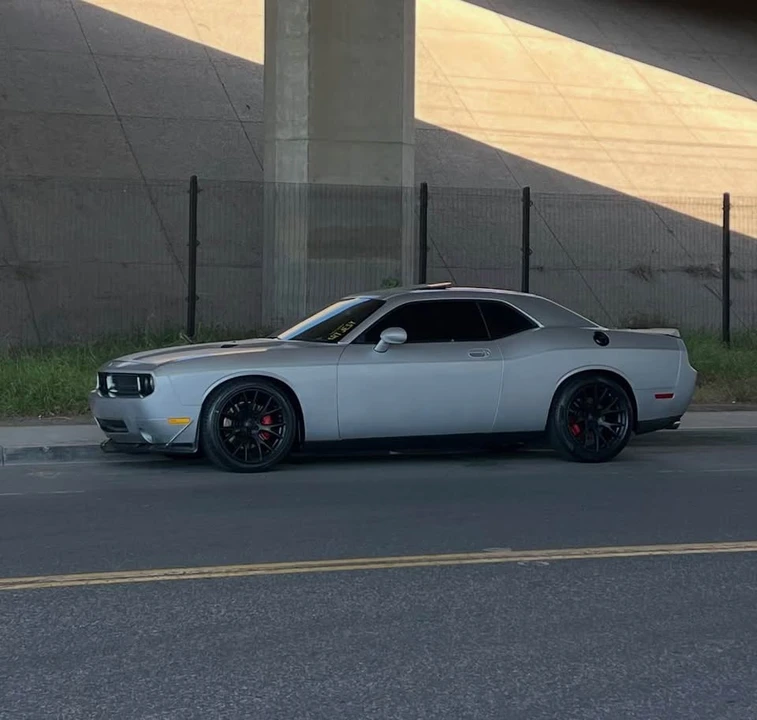 2010 Dodge Challenger SRT8 & 392 3rd Gen - Image 5 of 7