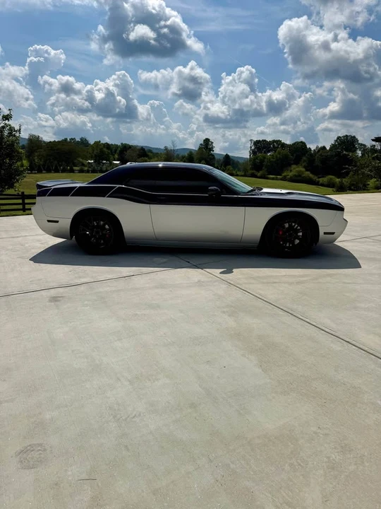 2010 Dodge Challenger SRT8 & 392 3rd Gen - Image 10 of 12
