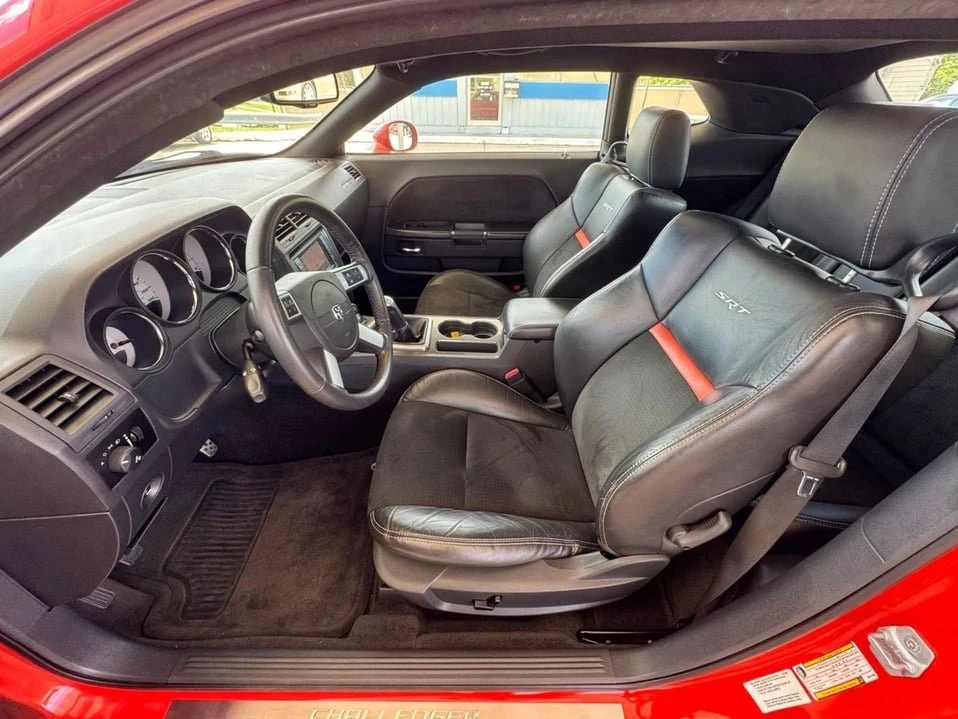 2010 Dodge Challenger SRT8 & 392 3rd Gen - Image 9 of 19