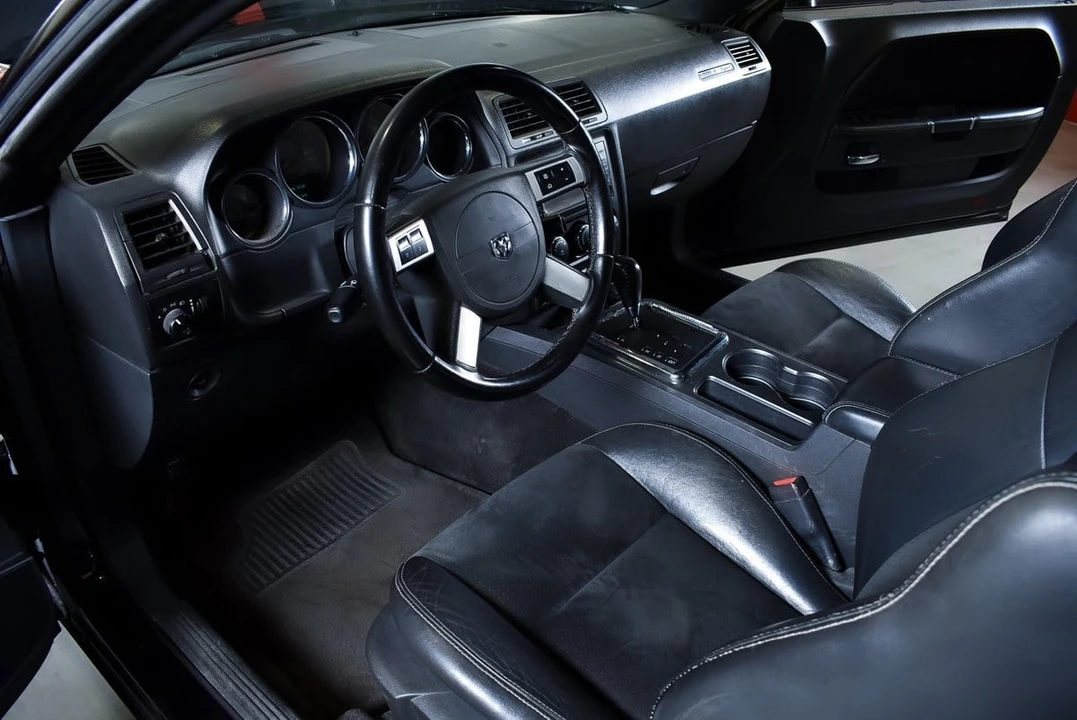 2010 Dodge Challenger SRT8 & 392 3rd Gen - Image 28 of 30