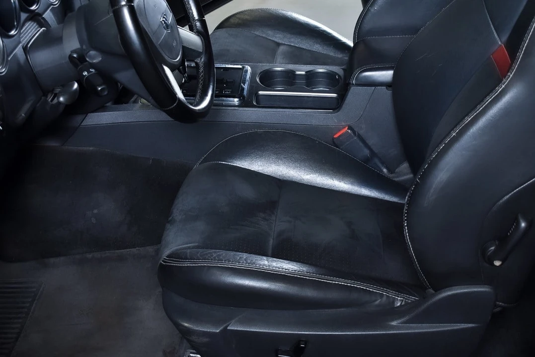 2010 Dodge Challenger SRT8 & 392 3rd Gen - Image 27 of 30