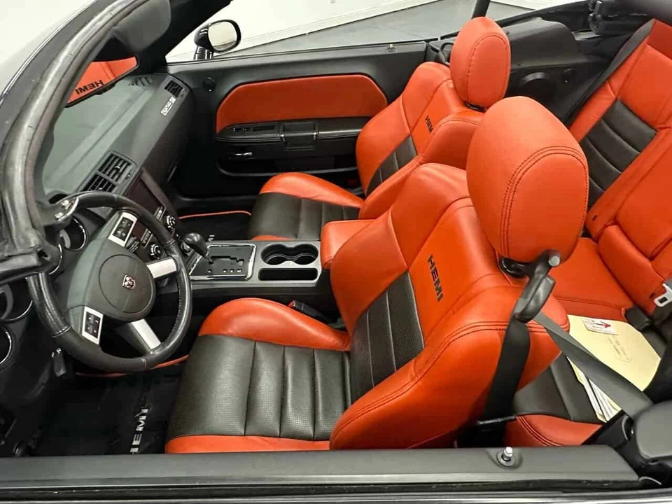 2010 Dodge Challenger SRT8 & 392 3rd Gen - Image 9 of 31