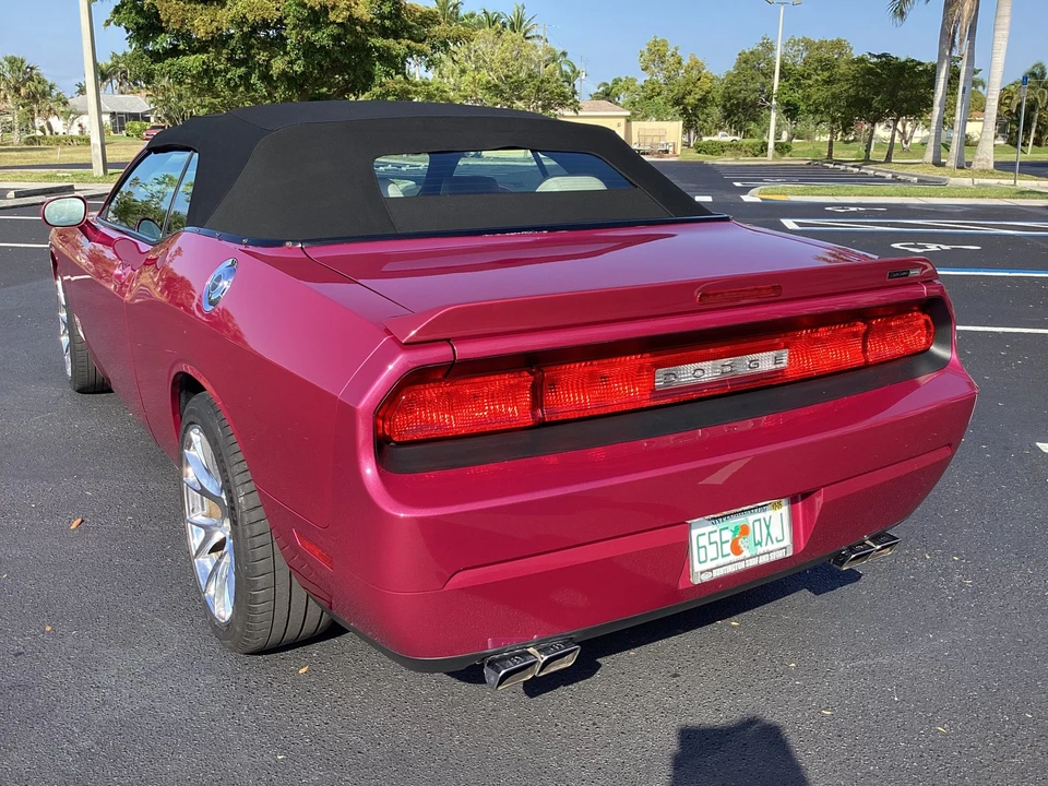 2010 Dodge Challenger SRT8 & 392 3rd Gen - Image 20 of 31