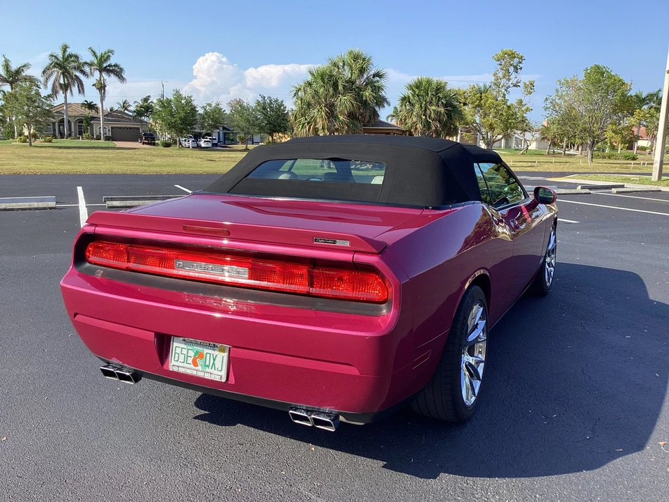 2010 Dodge Challenger SRT8 & 392 3rd Gen - Image 17 of 31