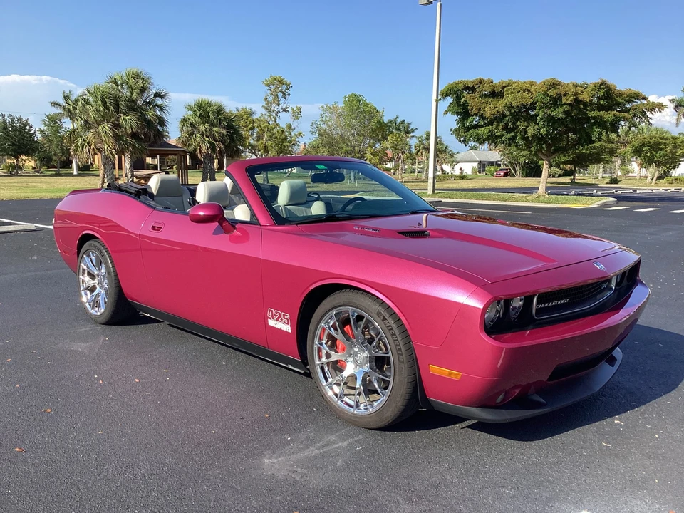 2010 Dodge Challenger SRT8 & 392 3rd Gen - Image 4 of 31
