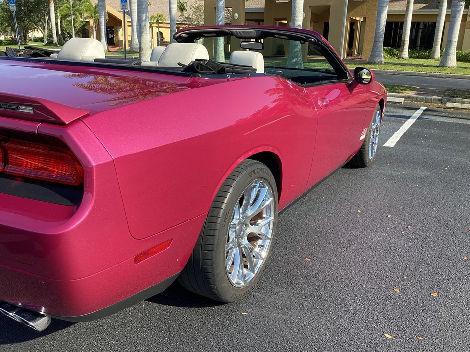 2010 Dodge Challenger SRT8 & 392 3rd Gen - Image 25 of 31