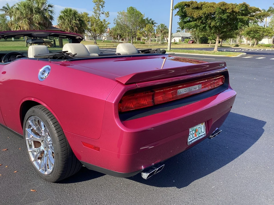 2010 Dodge Challenger SRT8 & 392 3rd Gen - Image 27 of 31