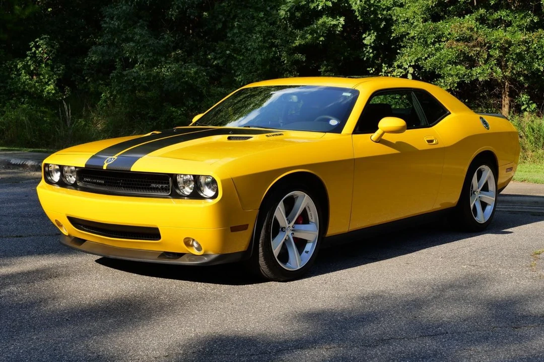 2010 Dodge Challenger SRT8 & 392 3rd Gen - Image 7 of 31