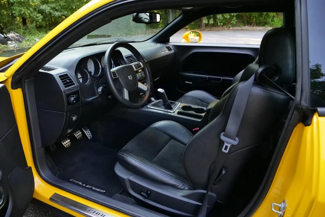 2010 Dodge Challenger SRT8 & 392 3rd Gen - Image 22 of 31