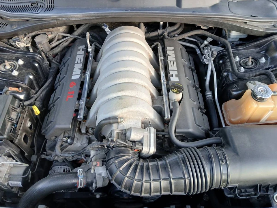 2010 Dodge Challenger SRT8 & 392 3rd Gen - Image 10 of 20