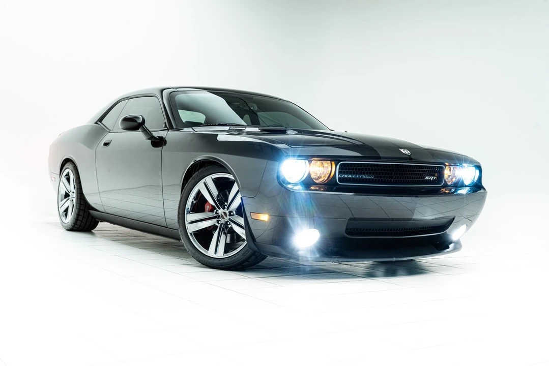 2010 Dodge Challenger SRT8 & 392 3rd Gen - Image 5 of 12