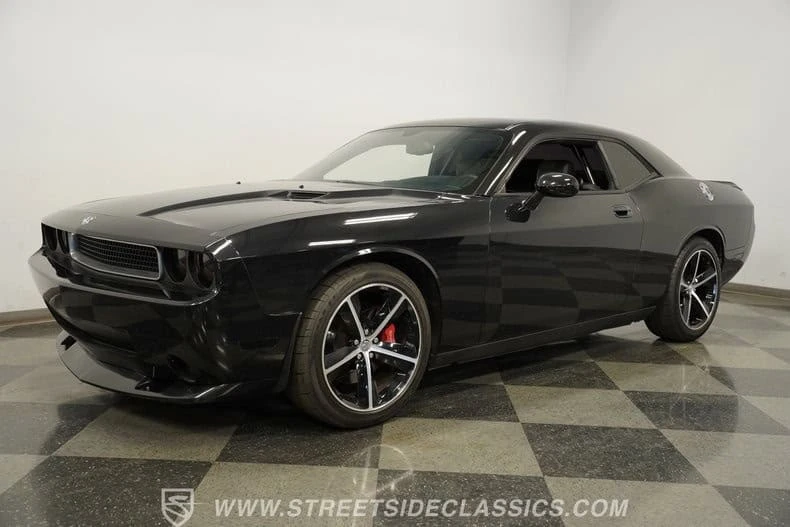 2010 Dodge Challenger SRT8 & 392 3rd Gen - Image 6 of 31