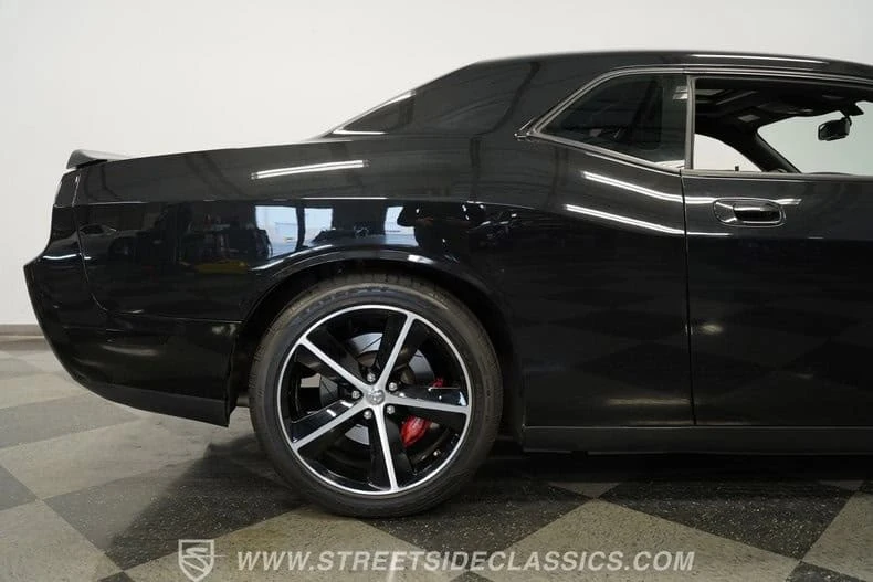 2010 Dodge Challenger SRT8 & 392 3rd Gen - Image 29 of 31