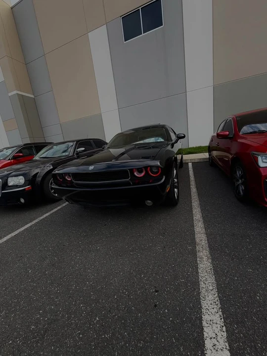 2010 Dodge Challenger 3rd Gen - Image 4 of 5