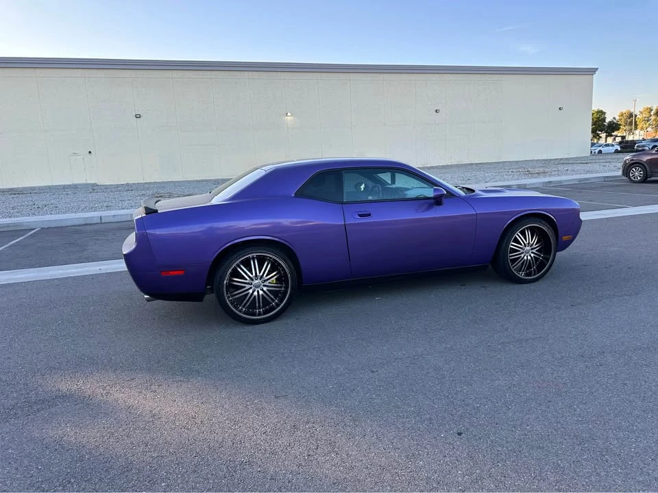 2010 Dodge Challenger 3rd Gen - Image 13 of 14