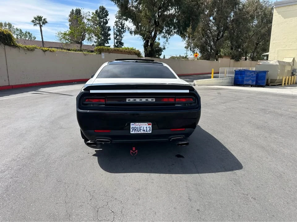 2010 Dodge Challenger 3rd Gen - Image 19 of 20