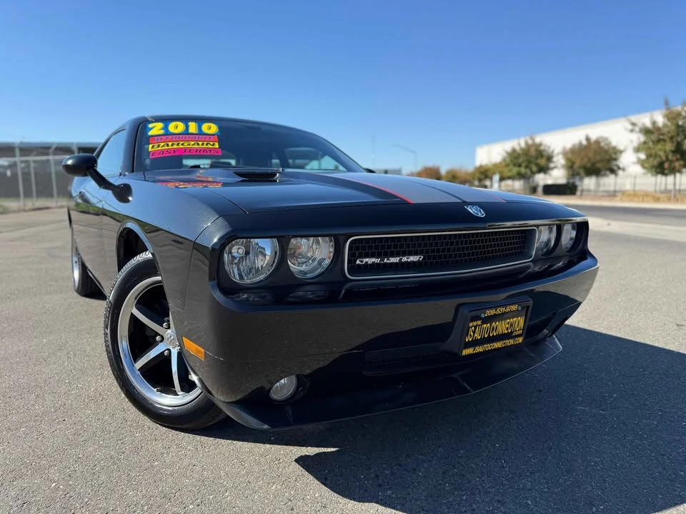 2010 Dodge Challenger 3rd Gen - Image 3 of 12