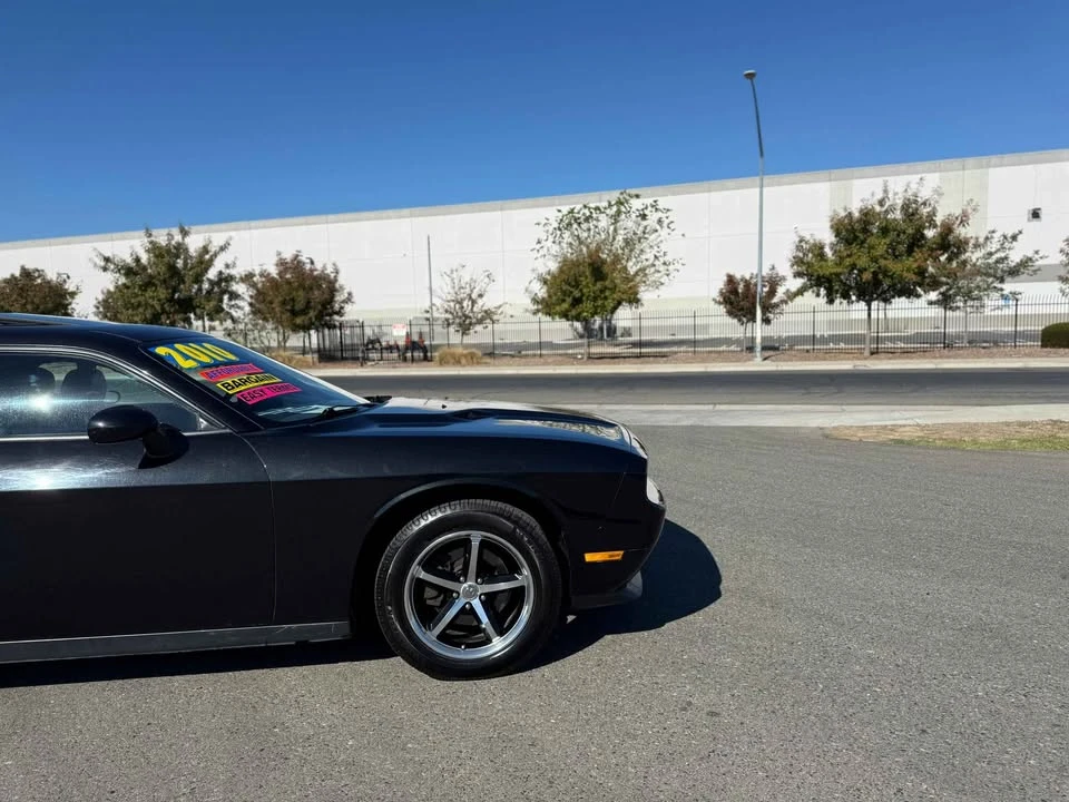 2010 Dodge Challenger 3rd Gen - Image 6 of 12