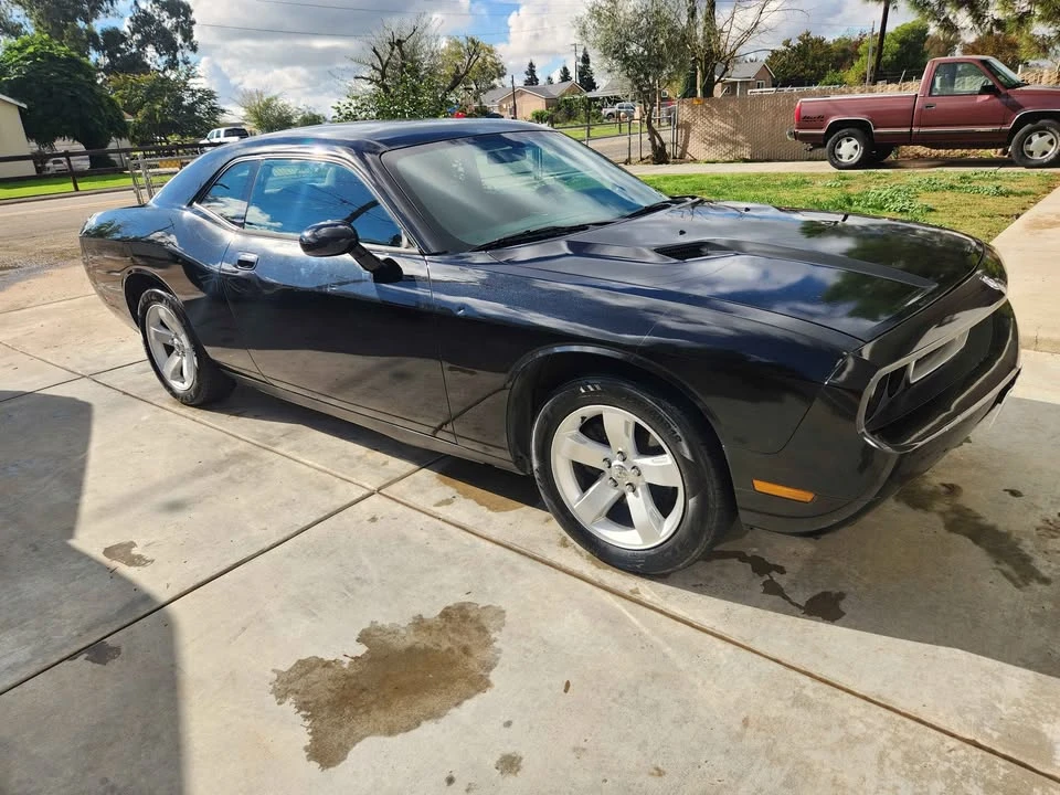 2010 Dodge Challenger 3rd Gen - Image 2 of 6